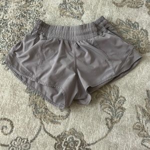 LuluLemon Hotty Hot Low-Rise Shorts 2.5”